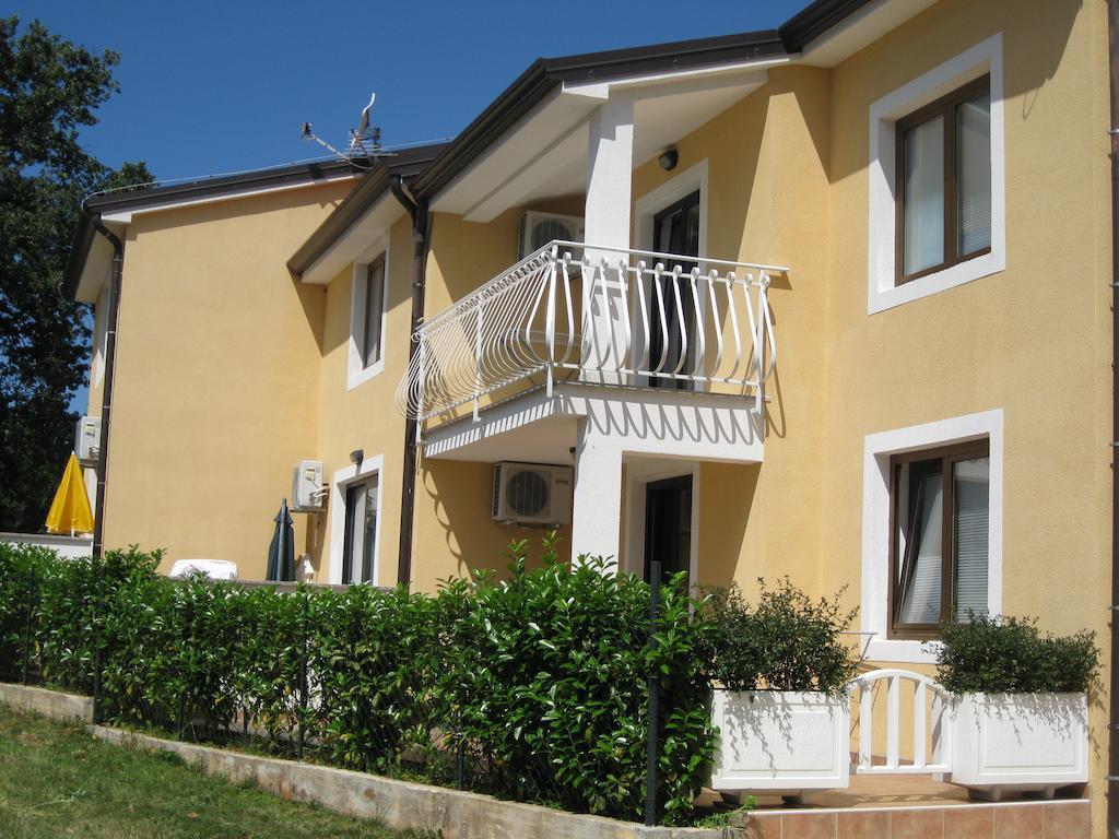 Villa "Pied-A-Terre" Residence & Spa Umag Eksteriør bilde